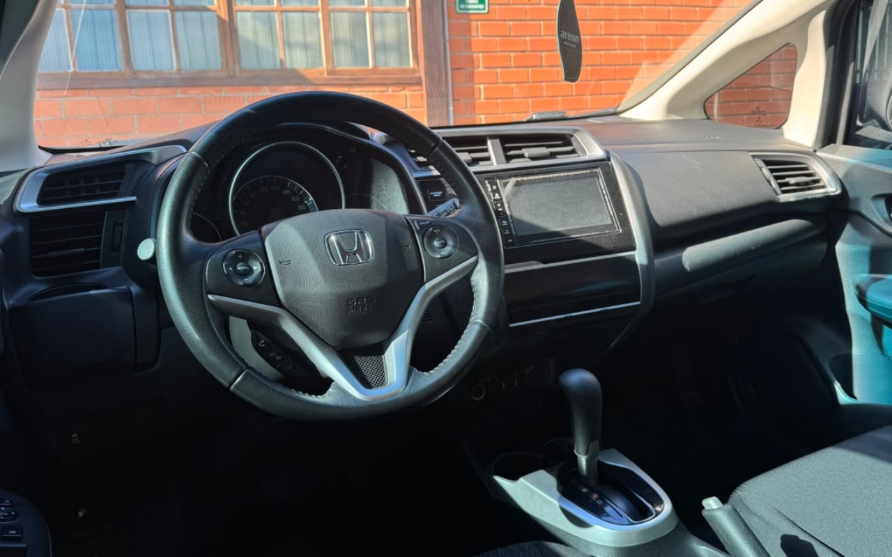imagem-https://www.socarrao.com.br/sc-vehicle-images-prod/47197/1789731773397-V2hhdHNBcHAgSW1hZ2UgMjAyNi0wOS0xNiBhdCAxMS4xOC4wMC5qcGVn.jpeg