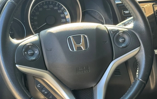 imagem-https://www.socarrao.com.br/sc-vehicle-images-prod/47197/1789731773484-V2hhdHNBcHAgSW1hZ2UgMjAyNi0wOS0xNiBhdCAxMS4xNy41OCAoMykuanBlZw.jpeg