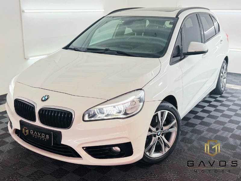 BMW 225i Active Tourer Sport 2.0 TB Aut. na cor Branco no Porto Alegre / RS - 47222