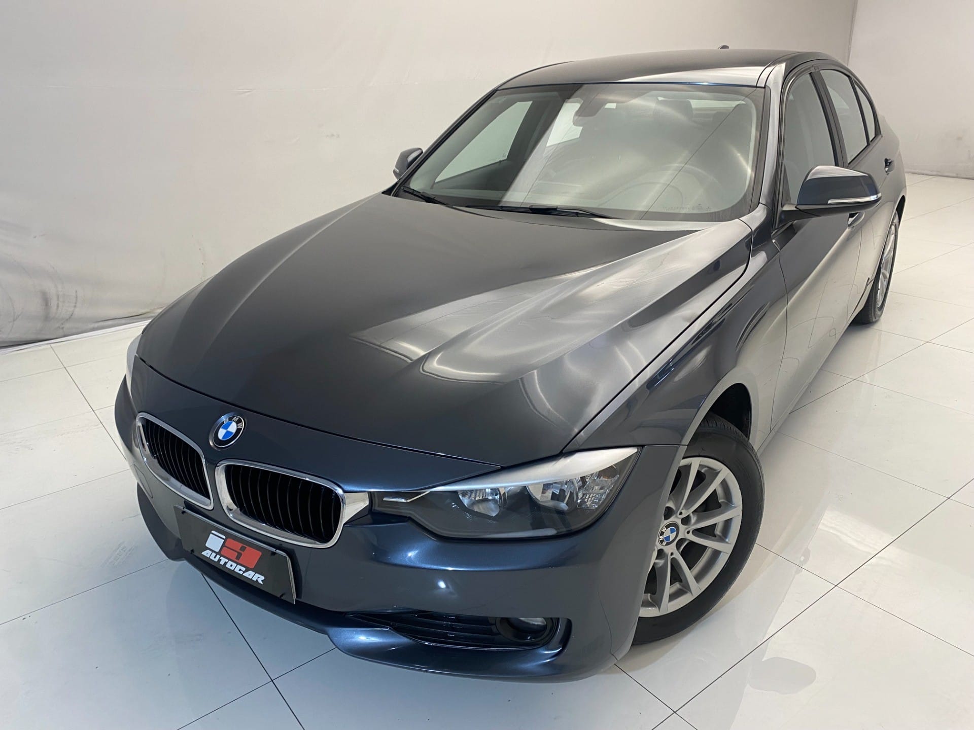 BMW 316i 1.6 TB 16V 136cv 4p na cor Cinza em São José / SC - 47313