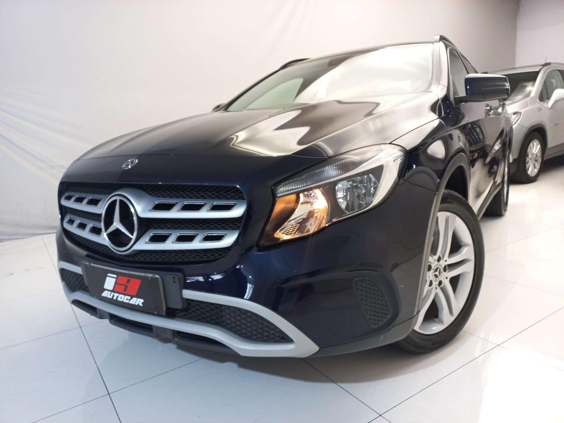 Mercedes-Benz GLA 200 2019 Azul — foto 1 de 3