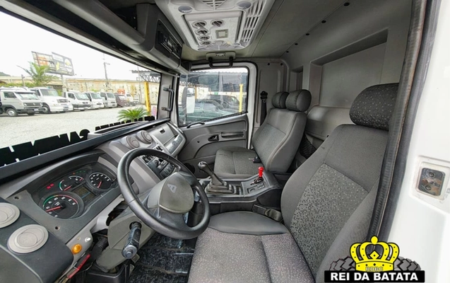 imagem-https://www.socarrao.com.br/sc-vehicle-images-prod/47349/1776252349152-Ny5qcGc.jpg