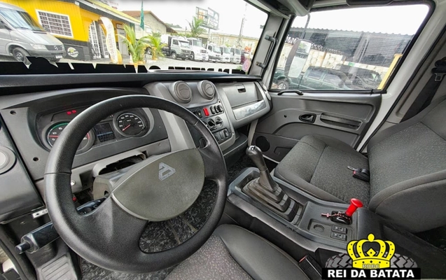 imagem-https://www.socarrao.com.br/sc-vehicle-images-prod/47349/1776252349215-OC5qcGc.jpg