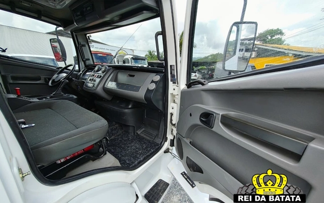 imagem-https://www.socarrao.com.br/sc-vehicle-images-prod/47349/1776252349332-MTAuanBn.jpg