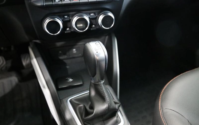 imagem-https://www.socarrao.com.br/sc-vehicle-images-prod/47779/1788535709680-7552377_3_B_e76c1eba36.jpeg