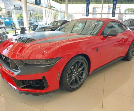 Ford Mustang GT Premium 5.0 V8 2025 Vermelho — foto 1 de 3