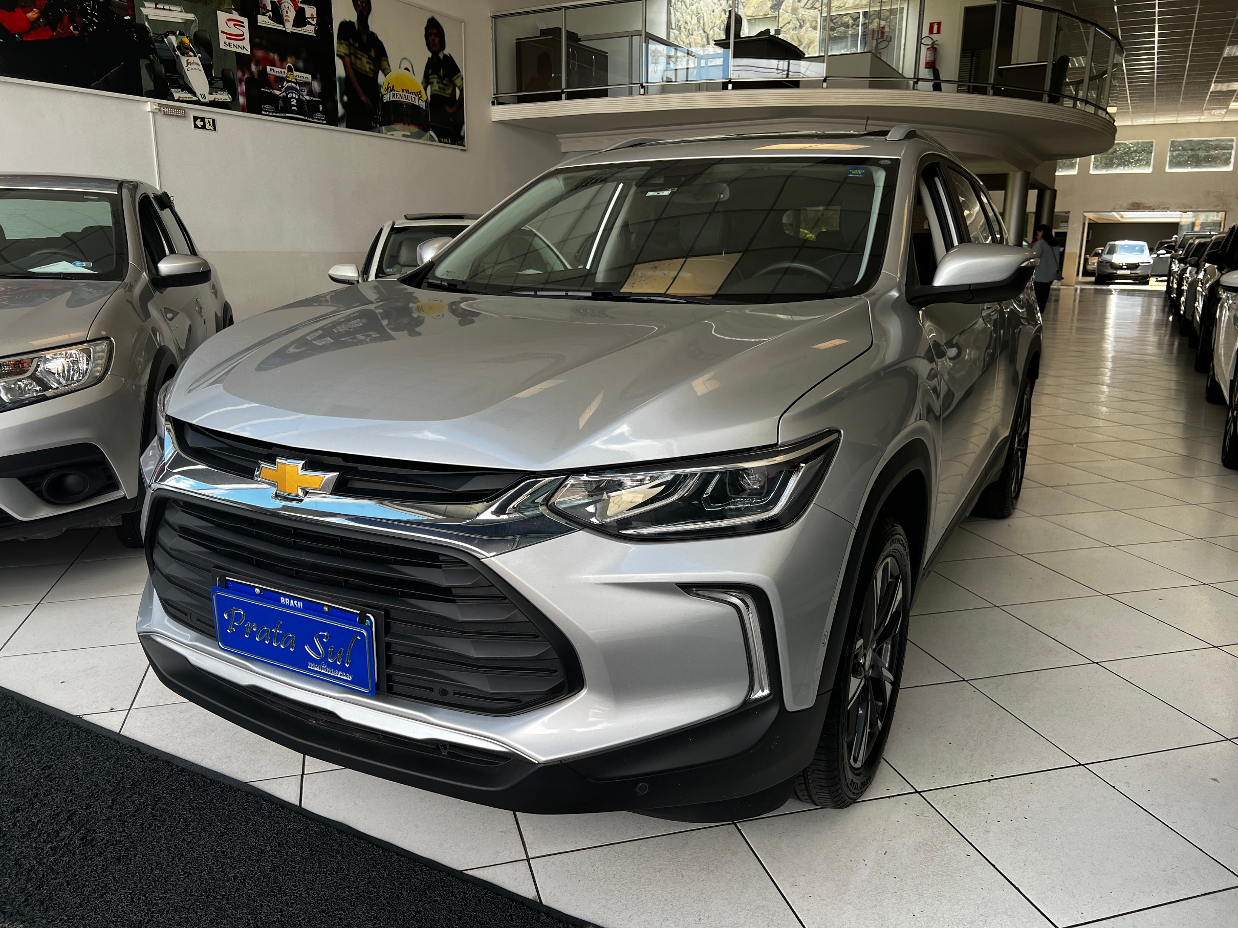 Chevrolet Tracker 2022 Cinza — foto 1 de 3