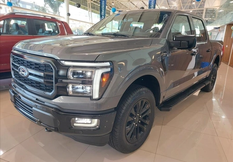 Ford F-150 Lariat 4x4 5.0 V8 2025 Cinza — foto 1 de 3