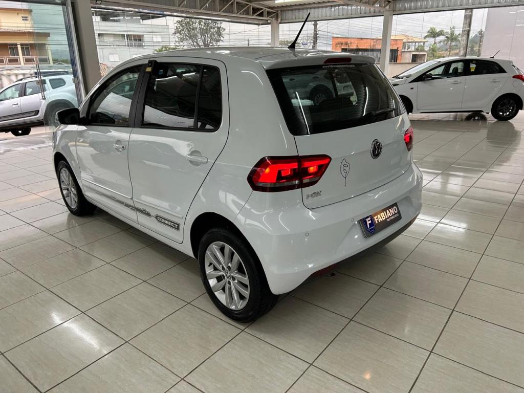 imagem-https://www.socarrao.com.br/sc-vehicle-images-prod/48319/1769988965304-6126775OR_1730394805_68_670.jpg