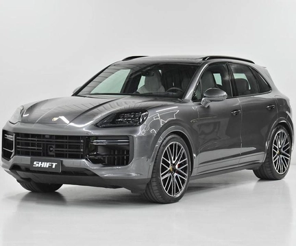 Porsche Cayenne 2024 Cinza — foto 1 de 3