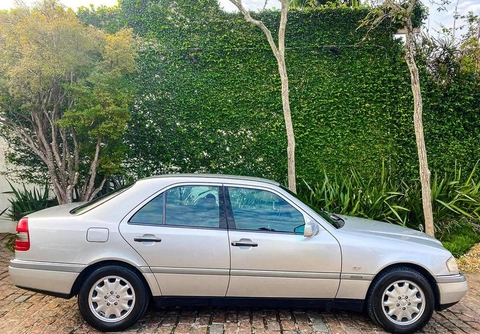 Mercedes-Benz C-280 1996 Prata — foto 1 de 3
