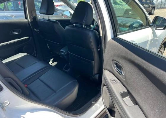 imagem-https://www.socarrao.com.br/sc-vehicle-images-prod/48771/1773402058592-honda-hrv-1.8-16v-flex-exl-4p-automatico-wmimagem15331712185.jpg