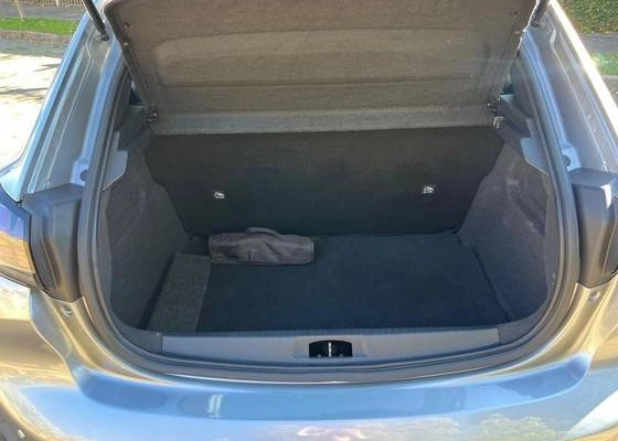 imagem-https://www.socarrao.com.br/sc-vehicle-images-prod/48783/1776166840511-peugeot-208-1.0-firefly-flex-like-manual-wmimagem1013126541.jpg