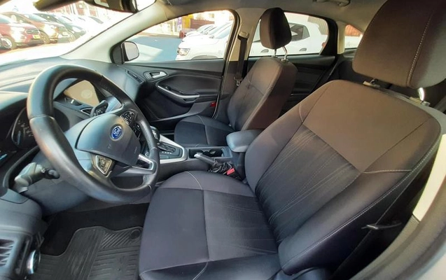 imagem-https://www.socarrao.com.br/sc-vehicle-images-prod/48858/1788982625101-6920082_15_B_5116565a86.jpeg