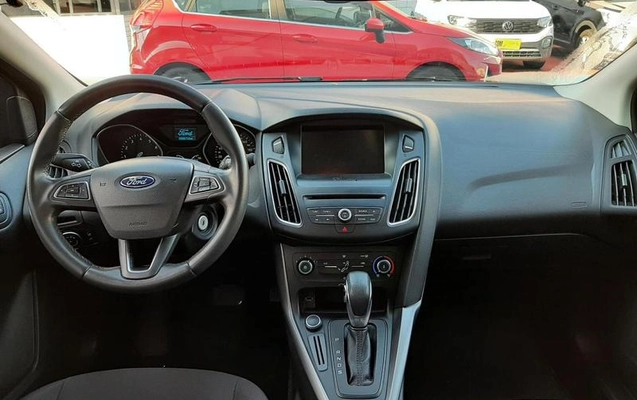 imagem-https://www.socarrao.com.br/sc-vehicle-images-prod/48858/1788982625105-6920082_13_B_4f5e7bd929.jpeg