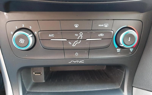 imagem-https://www.socarrao.com.br/sc-vehicle-images-prod/48858/1788982625111-6920082_24_B_014c572b08.jpeg