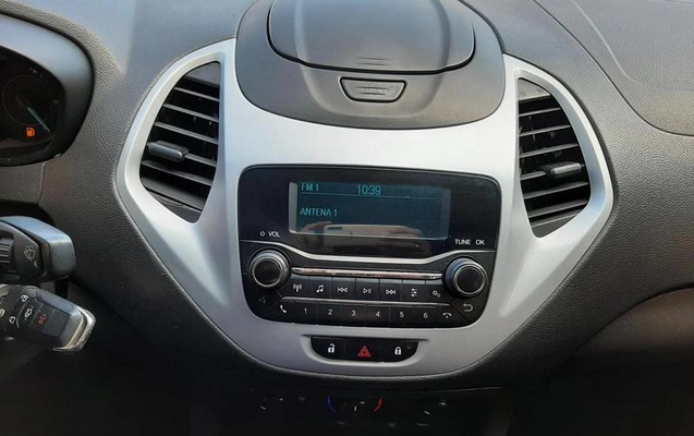 imagem-https://www.socarrao.com.br/sc-vehicle-images-prod/48865/1789674484874-7046999_14_B_0f4d861120.jpeg