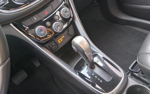 imagem-https://www.socarrao.com.br/sc-vehicle-images-prod/48881/1788982788287-7367893_15_B_11a61489bf.jpeg