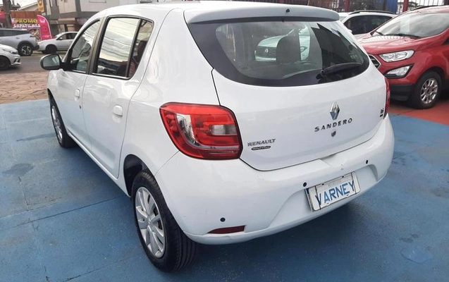 imagem-https://www.socarrao.com.br/sc-vehicle-images-prod/48884/1788983332522-7371965_7_B_171022a27c.jpeg