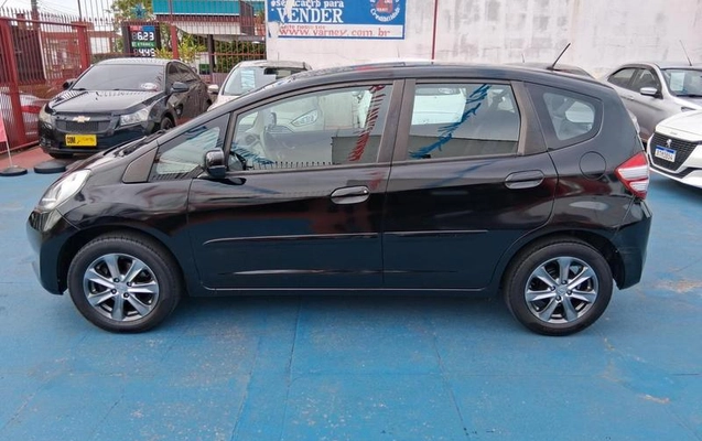 imagem-https://www.socarrao.com.br/sc-vehicle-images-prod/48886/1789402033684-7448733_3_B_1f65e551d1.jpeg