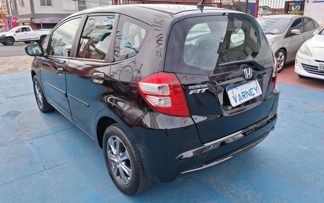 imagem-https://www.socarrao.com.br/sc-vehicle-images-prod/48886/1789402033686-7448733_6_B_e625219166.jpeg