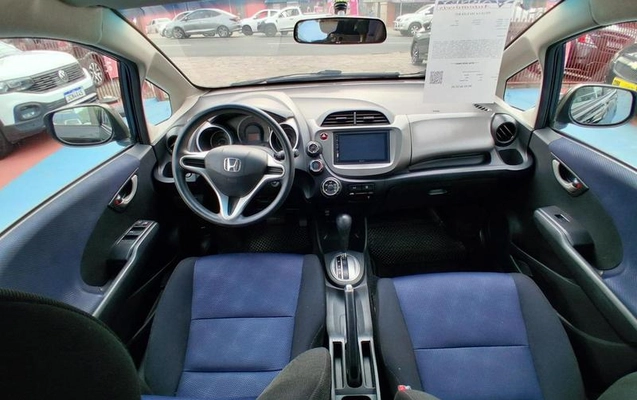 imagem-https://www.socarrao.com.br/sc-vehicle-images-prod/48886/1789402033701-7448733_13_B_ca485cc57e.jpeg