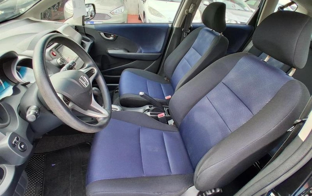 imagem-https://www.socarrao.com.br/sc-vehicle-images-prod/48886/1789402033706-7448733_15_B_409db27f7b.jpeg