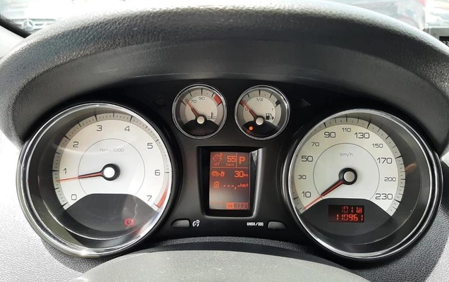 imagem-https://www.socarrao.com.br/sc-vehicle-images-prod/48898/1789583814069-7560896_17_B_eb0df1a15d.jpeg