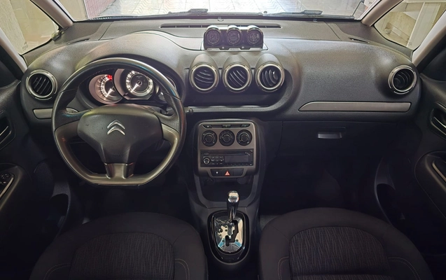 imagem-https://www.socarrao.com.br/sc-vehicle-images-prod/49044/1769988979920-6425954OR_1740659525_93_950.jpg