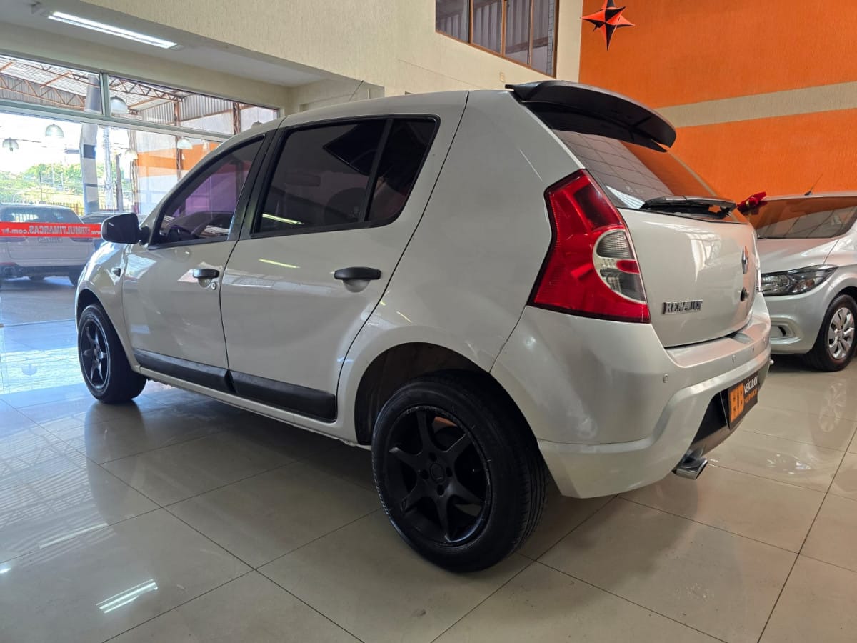 imagem-https://www.socarrao.com.br/sc-vehicle-images-prod/49077/1769988986433-7178613OR_1766247049_77_130.jpg