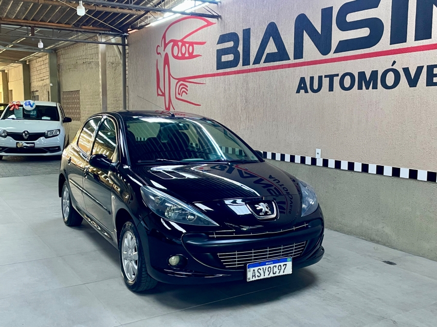 Peugeot 207 XR 1.4 Flex 8V 5p na cor Preto no Porto Alegre / RS - 49095