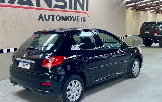imagem-https://www.socarrao.com.br/sc-vehicle-images-prod/49095/1785522691930-abncHlA8KupZiEJfCmWt7wJ2eSGJWERw.jpg