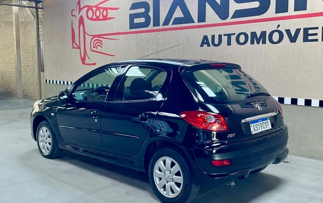 imagem-https://www.socarrao.com.br/sc-vehicle-images-prod/49095/1785522691937-XV47h7sZLwmFfyvpSLCok1kPuz2f3zWX.jpg