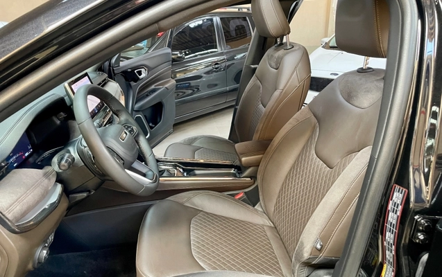 imagem-https://www.socarrao.com.br/sc-vehicle-images-prod/49099/1779552883136-yg8uv2uv21XvGEh1PCJO4dQ7IVNqoQXN.jpg