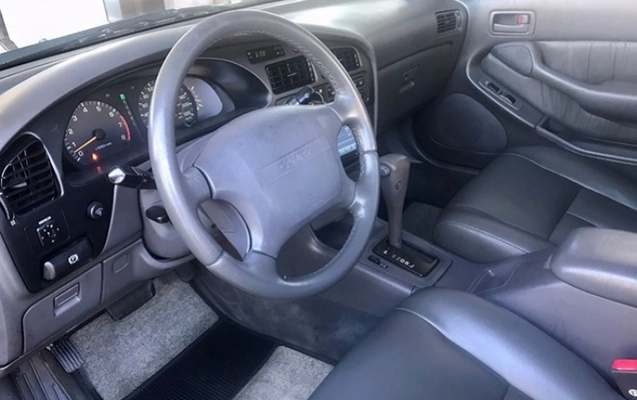 imagem-https://www.socarrao.com.br/sc-vehicle-images-prod/49128/1785852729381-0c4MvEzDAO6IQEe26rLkba6timgV8xFf6cwY.jpg