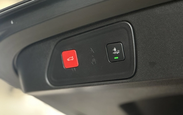 imagem-https://www.socarrao.com.br/sc-vehicle-images-prod/49500/1788291599678-puHpstVD4gddCv97z1I7pB0PpcKCKvaY.jpg