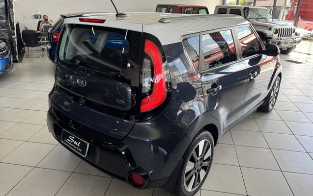imagem-https://www.socarrao.com.br/sc-vehicle-images-prod/49502/1785768431577-3IUSqxKeaOLkMdB3Z9PHzZSM9MI624kb.jpg