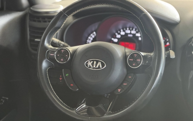 imagem-https://www.socarrao.com.br/sc-vehicle-images-prod/49502/1785768431583-9nMr6aNFMbLOF5E2ti6lFjdhaRijBIeH.jpg