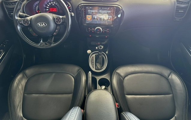 imagem-https://www.socarrao.com.br/sc-vehicle-images-prod/49502/1785768431588-FqIrESkxoUoBs7Nfb8Os8GdIAvnavjcC.jpg