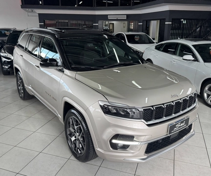 Jeep Commander 2023 Amarelo — foto 1 de 3