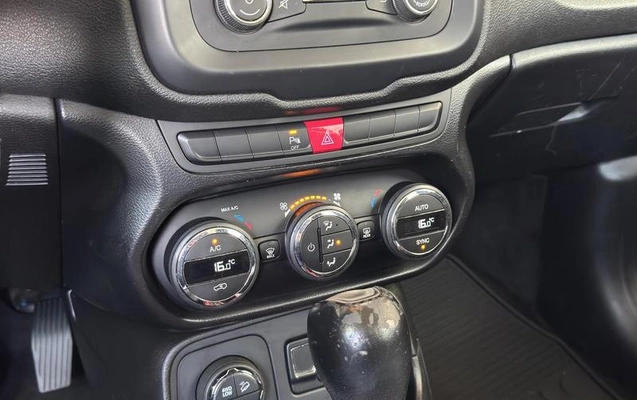 imagem-https://www.socarrao.com.br/sc-vehicle-images-prod/49599/1789650285250-4540151_10_B_0ca7fc7d9b.jpeg