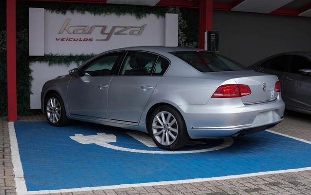 imagem-https://www.socarrao.com.br/sc-vehicle-images-prod/49615/1789650231231-6938862_25_B_e5e9b65f49.jpeg