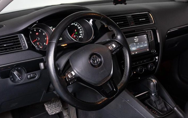 imagem-https://www.socarrao.com.br/sc-vehicle-images-prod/49618/1788977409087-7032824_12_B_0e14c7795f.jpeg