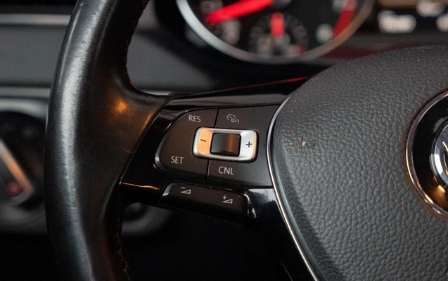 imagem-https://www.socarrao.com.br/sc-vehicle-images-prod/49618/1788977409101-7032824_13_B_4226df9afe.jpeg