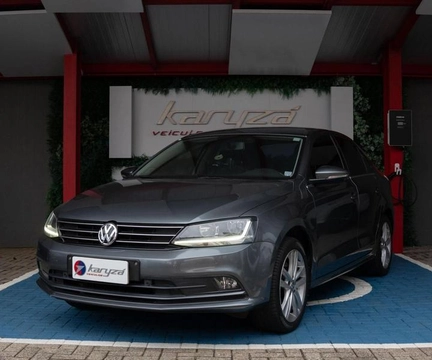 Volkswagen Jetta 2017 Cinza — foto 1 de 3