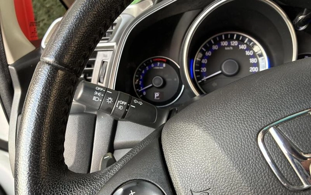 imagem-https://www.socarrao.com.br/sc-vehicle-images-prod/49678/1789499434141-7764496_9_B_a94e0d50bd.jpeg
