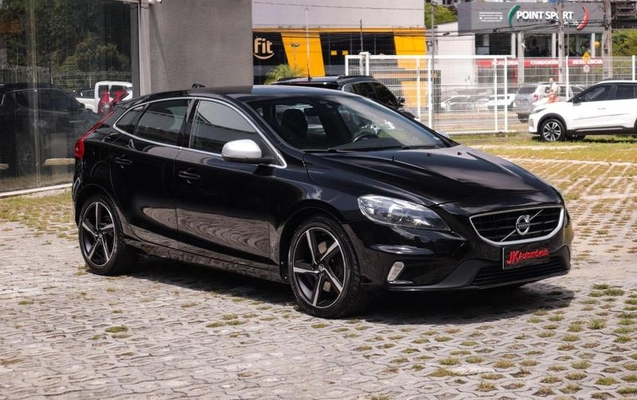imagem-https://www.socarrao.com.br/sc-vehicle-images-prod/49810/1779713292195-7655516_26_B_bf2fedf73d.jpeg