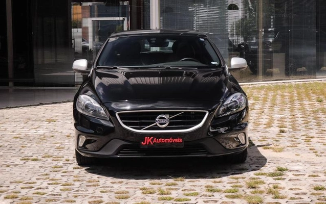 imagem-https://www.socarrao.com.br/sc-vehicle-images-prod/49810/1779713292197-7655516_23_B_2819376654.jpeg