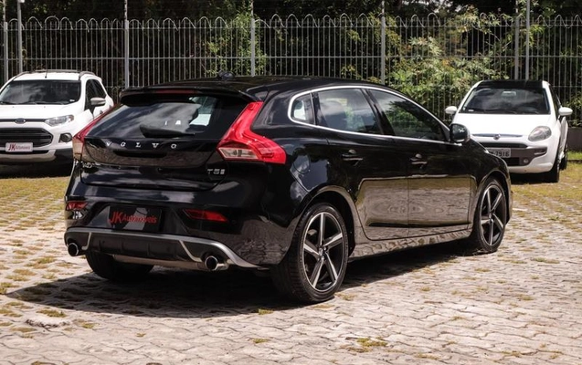 imagem-https://www.socarrao.com.br/sc-vehicle-images-prod/49810/1779713292200-7655516_26_B_5f8be5eeec.jpeg