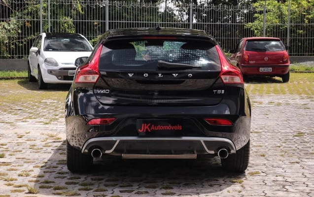 imagem-https://www.socarrao.com.br/sc-vehicle-images-prod/49810/1779713292202-7655516_26_B_fb593814bf.jpeg